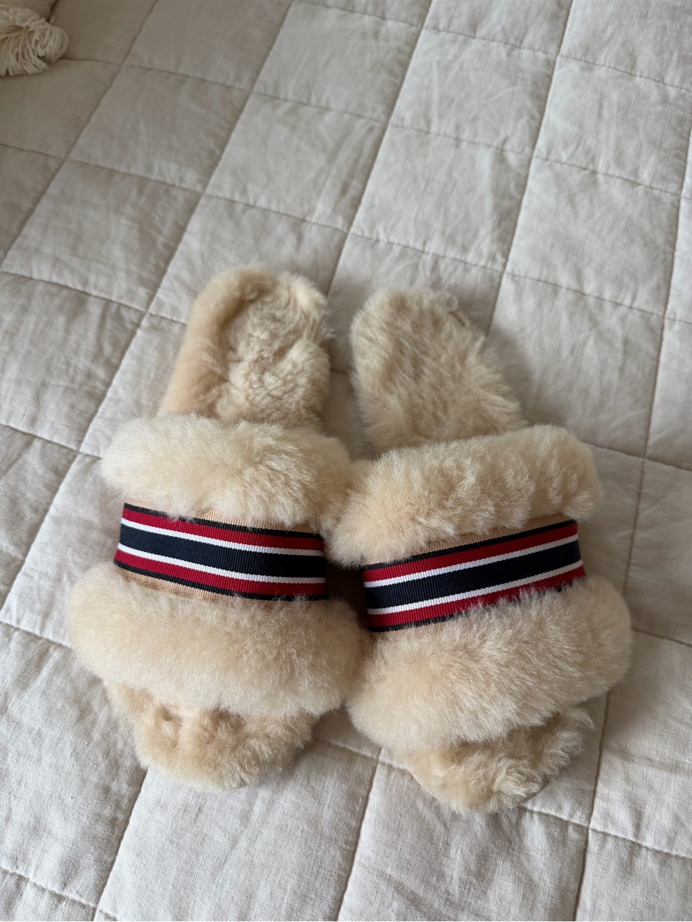 EMU Australia slippers size 8